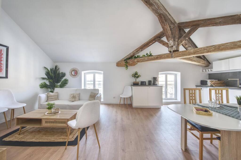 Superbe Appartement, Hypercentre, 4Chambres. ベジエ エクステリア 写真